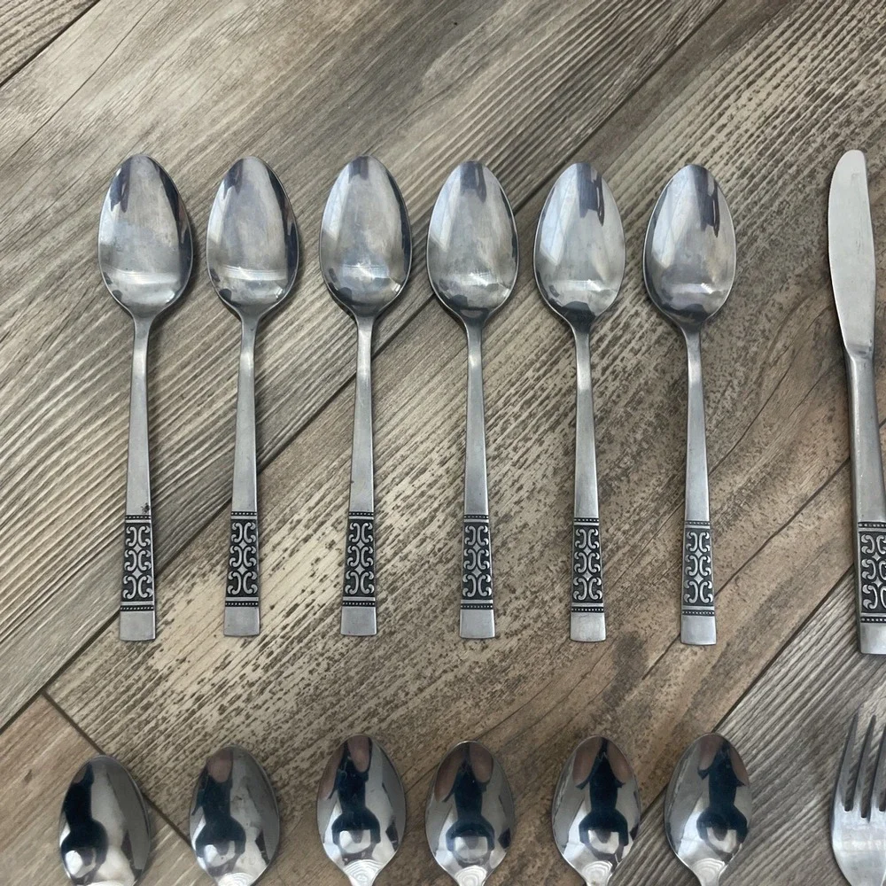 Rare KOREA Rogers Co Stainless CASA VISTA Flatware 24 Pcs replacements‎
